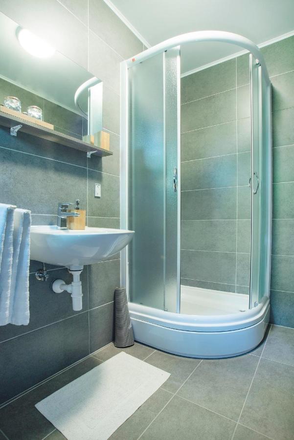 4 Seasons Guest House Rakovica Eksteriør bilde